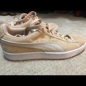 Puma suede peach sneakers classic